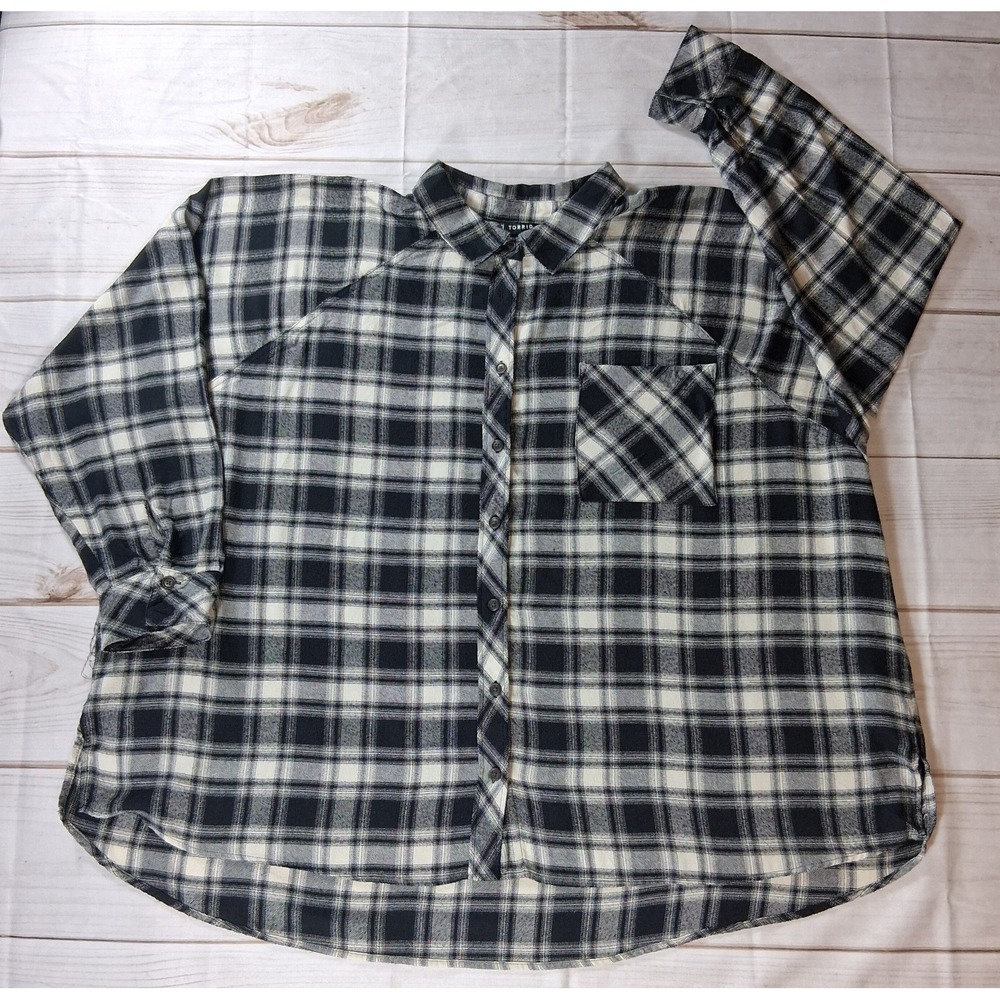 Torrid Womens Plus Size 3 Black White Plaid Flannel Button Down Shirt Pocket L/S